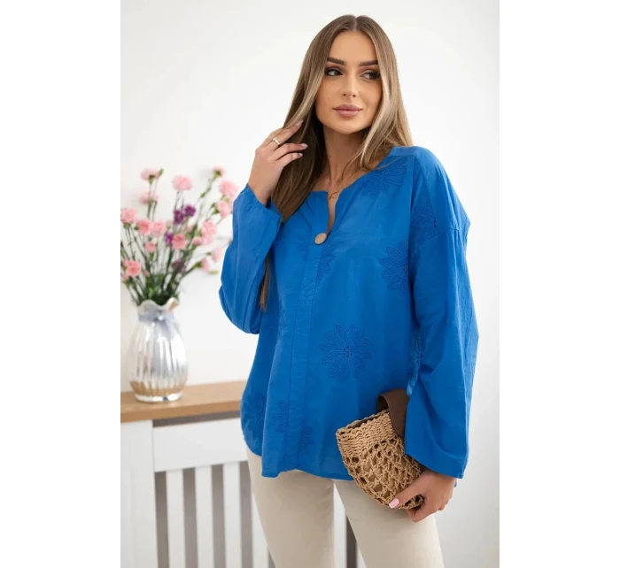 Košeľová blúzka IT-67 s vyšívaným vzorom - chrpová modrá Košeľová blúzka IT-67 s vyšívaným vzorom - chrpová modrá
