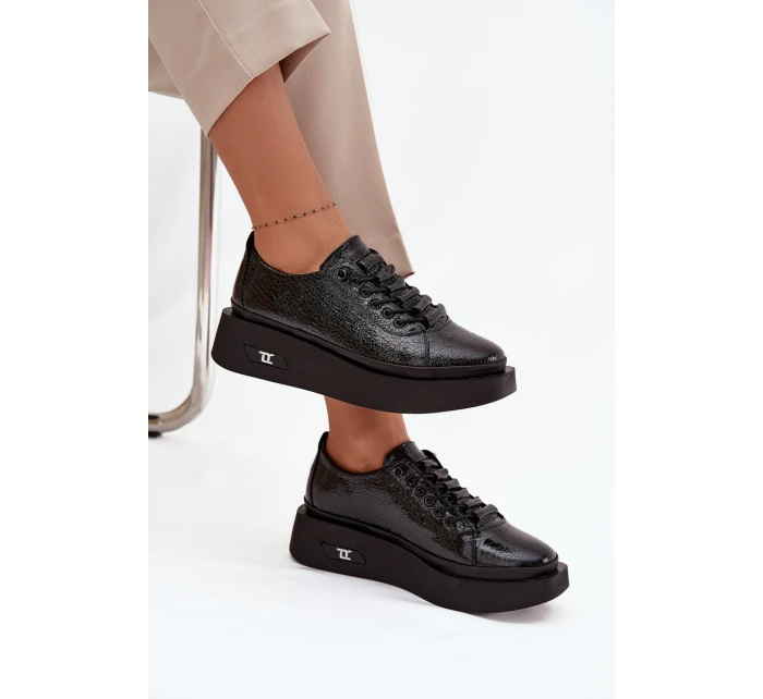 Dámske lakované topánky na platforme Artiker - čierne