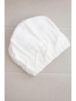 Dámska zimná pletená čiapka s ozdobným vzorom K403 biela