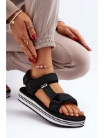 Dámské sandály na platformě model 21649075 Černé - Lee Cooper