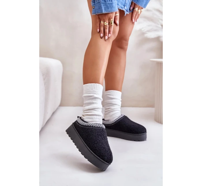 Dámske snehule na platforme s výšivkou Black Tirissa Dámske snehule na platforme s výšivkou Black Tirissa