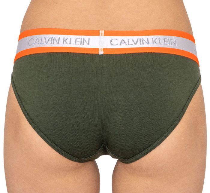 Nohavičky QF5460E-FDX khaki - Calvin Klein
