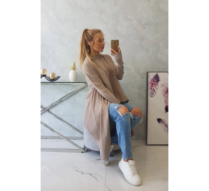 Halenka s rozšířeným spodním dílem tmavě béžová Halenka s rozšířeným spodním dílem tmavě béžová