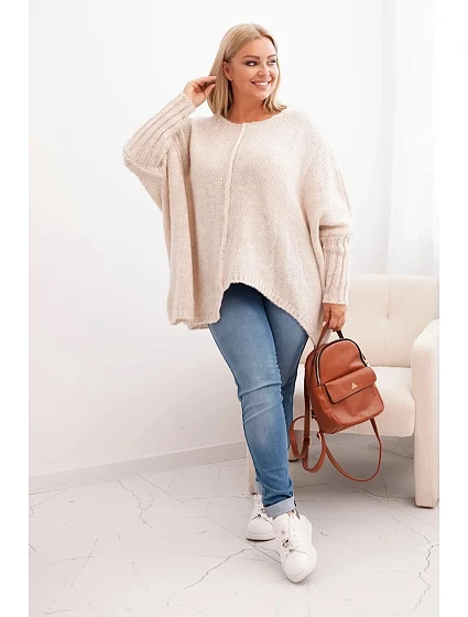 Dámský svetr Plus Size z model 21259040 volného střihu s rukávem 3/4 béžový - K-Fashion Dámský svetr Plus Size z model 21259040 volného střihu s rukávem 3/4 béžový - K-Fashion