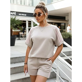 Dámsky viskózový set s motýľom a šortkami béžovej farby FashionStreet AY1184 Dámsky viskózový set s motýľom a šortkami béžovej farby FashionStreet AY1184