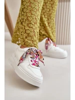 Dámské Tenisky Na Platformě S Dekorativním Šněrováním Bílé model 21667752 - Boto