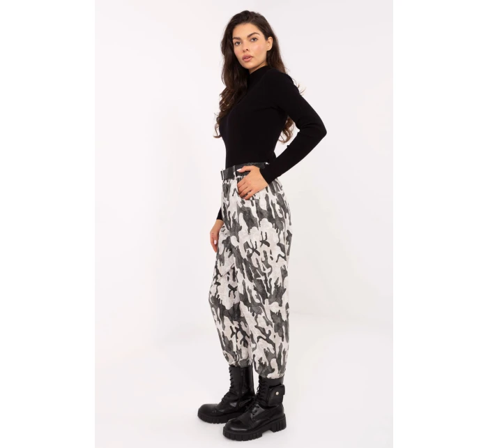 Dámske nohavice model 218437 Taliansko Moda Dámske nohavice model 218437 Taliansko Moda