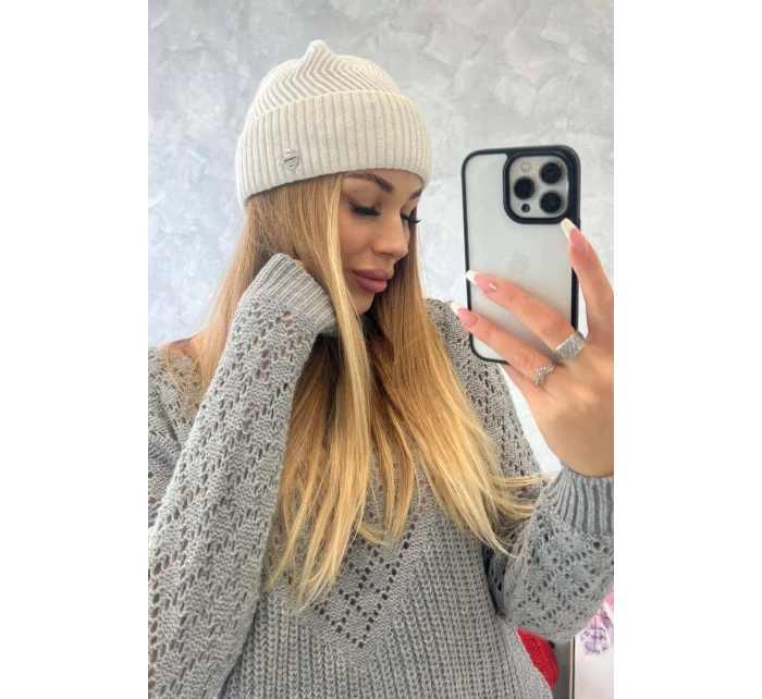 Tenká čepice Oliwia model 18750361 ecru - K-Fashion