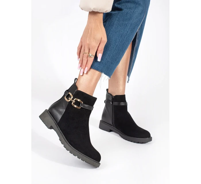 Klasické dámské kotníčkové boty černé na širokém podpatku Klasické dámské kotníčkové boty černé na širokém podpatku