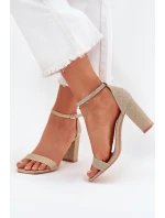 Sandále na podpätku model 215643 Krok vo veľkom štýle