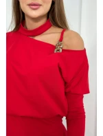 Šaty se zdobením na ramenou červené Šaty se zdobením na ramenou červené