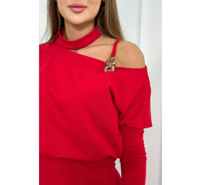 Šaty se zdobením na ramenou červené Šaty se zdobením na ramenou červené