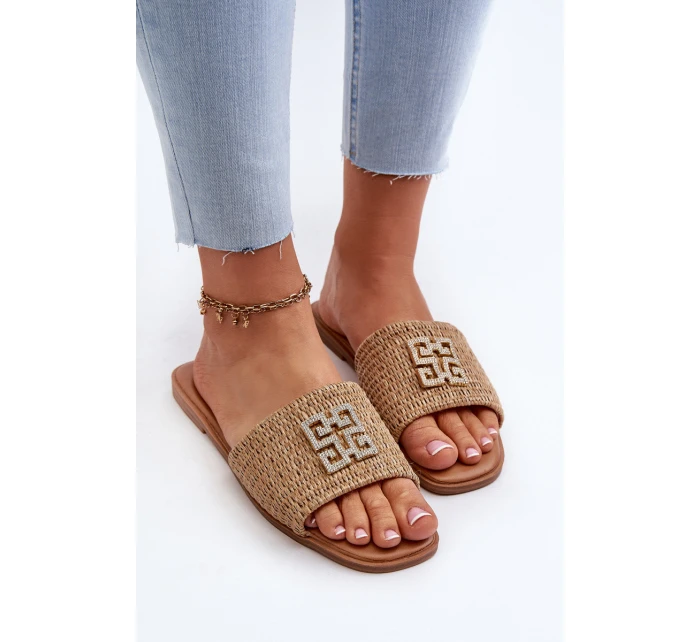 Ploché Dámské Žabky S Pletením a Ozdobou Beige model 21657867 - EVENTO