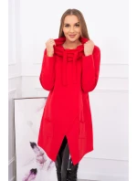 Červená tunika nadmernej veľkosti s obálkovou prednou časťou