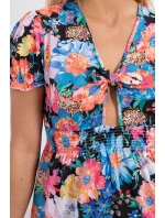 Kvetinové šaty s výstrihom do V čiernej