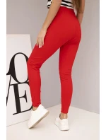 Dámske tepláky s elastickým pásom a šnúrkou na stiahnutie červené Dámske tepláky s elastickým pásom a šnúrkou na stiahnutie červené