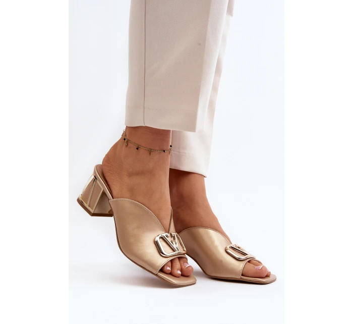 Eleganckie Klapki Damskie Na Obcasie Laura Messi 2771 Złote