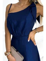 528-1 Dlhé trblietavé šaty na jedno rameno s mašľou - ZELENÉ