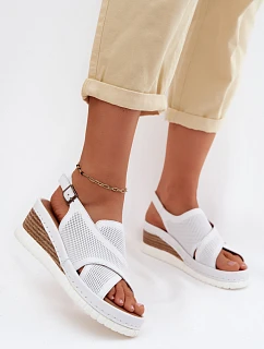 Model topánok na klinoch 227896 Krok v štýle