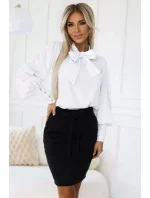 bílá dámská halenka v stylu s dlouhými rukávy, knoflíky a se stříbrným vzorem model 22124221 - numoco