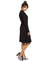 model 18001672 Trapézové šaty s žebrovaným lemem černé - BeWear