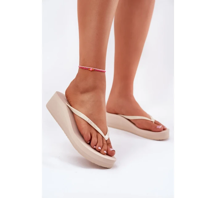 Žabky model 212879 Krok vo veľkom štýle