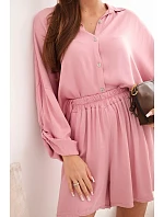 Dámske viskózové tričko s gombíkmi a voľnými šortkami tmavoružovej farby