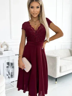 Dámské šifonové šaty ve vínové bordó barvě s krajkovým výstřihem model 18503932 - numoco