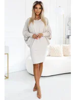 402-7 Sveter teplé netopierie šaty s výstrihom - béžové 402-7 Sveter teplé netopierie šaty s výstrihom - béžové