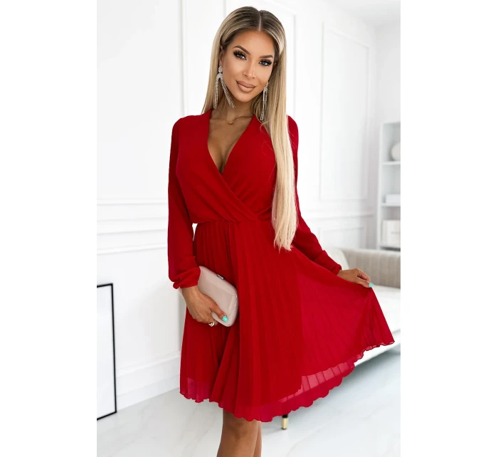 313-13 ISABELLE Plisované šaty s dlhým rukávom a obálkovým výstrihom - ČERVENÉ