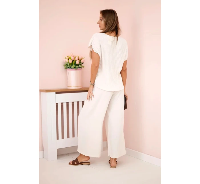 Viskózový set plisovaná blúzka + nohavice béžová Viskózový set plisovaná blúzka + nohavice béžová