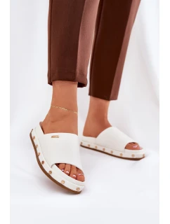 Klapki Damskie Na Platformie Z Ćwiekami Big Star RR274216 Białe