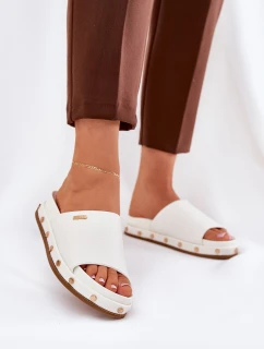 Klapki Damskie Na Platformie Z Ćwiekami Big Star RR274216 Białe