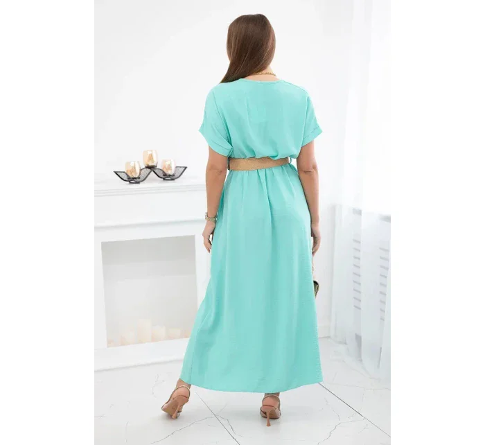 Dlhé šaty s ozdobným opaskom vo farbe svetlej mäty