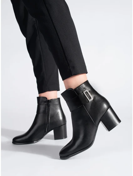 Pohodlné dámské kotníčkové boty černé na širokém podpatku Pohodlné dámské kotníčkové boty černé na širokém podpatku