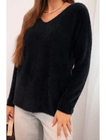 Dámský svetr z měkké pleteniny s V výstřihem černý