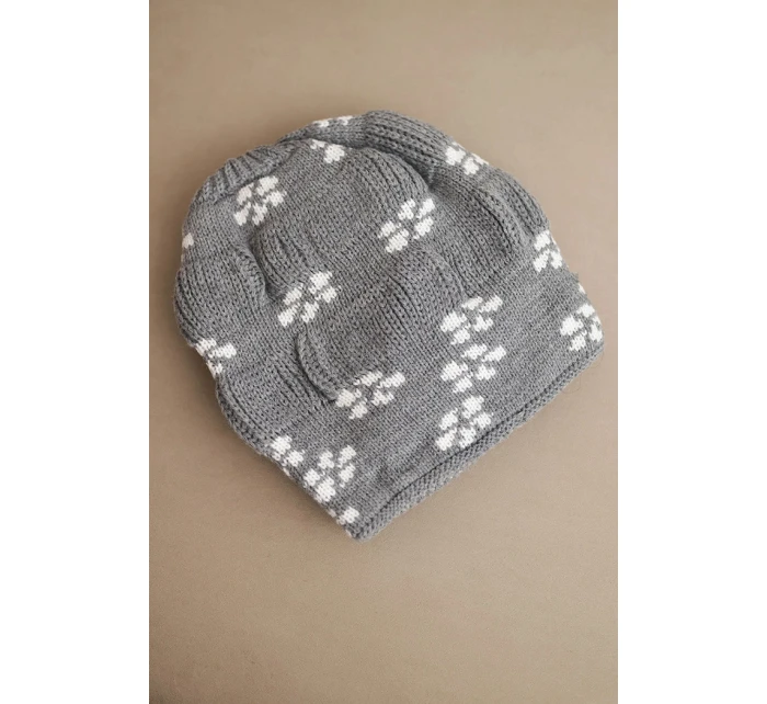 Dámská zimní čepice z vlny s krystaly model 21750432 grafitová - K-Fashion Dámská zimní čepice z vlny s krystaly model 21750432 grafitová - K-Fashion