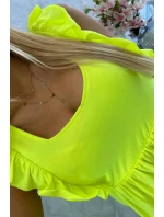 Šaty s volánikmi na bokoch žltej neónovej farby