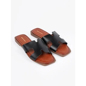 Zajímavé dámské  nazouváky černé na plochém podpatku