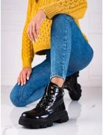 Trendy černé dámské kotníčkové boty na plochém podpatku Trendy černé dámské kotníčkové boty na plochém podpatku