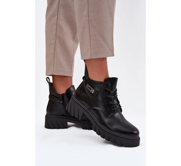 Nízké zateplené dámské kotníkové boty na klínku s ozdobným páskem Černé model 21708426 - Boto Nízké zateplené dámské kotníkové boty na klínku s ozdobným páskem Černé model 21708426 - Boto