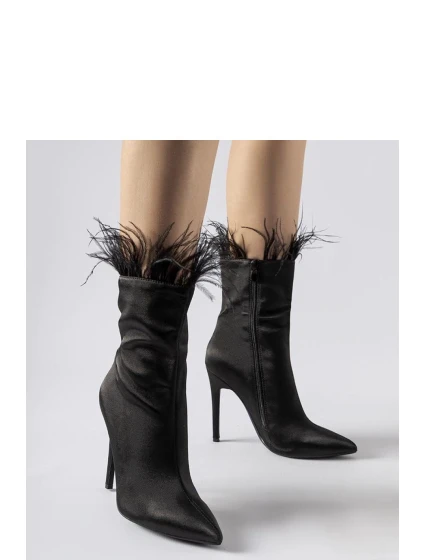 Dámské kotníkové boty na podpatku Černá Super model 21486083 - Inello