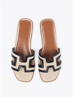 Praktické nazouváky dámské černé na plochém podpatku Praktické nazouváky dámské černé na plochém podpatku