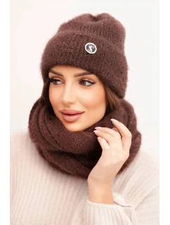 Dámsky set s klobúkom a šálom hnedý - K-Fashion