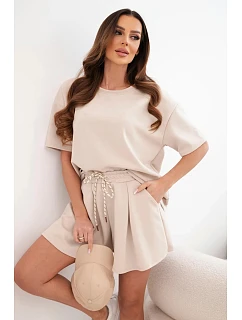 Dámský komplet z viskózy model 22077188 s krátkým rukávem a kraťasy s vysokým pasem béžový - K-Fashion