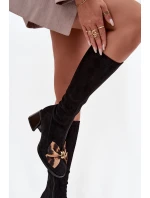 Dámské kozačky na klínku s ozdobnou mašlí model 21718438 Černé - D&A