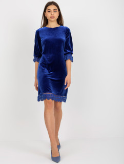 Kobaltovo modré velúrové koktailové šaty s 3/4 rukávmi
