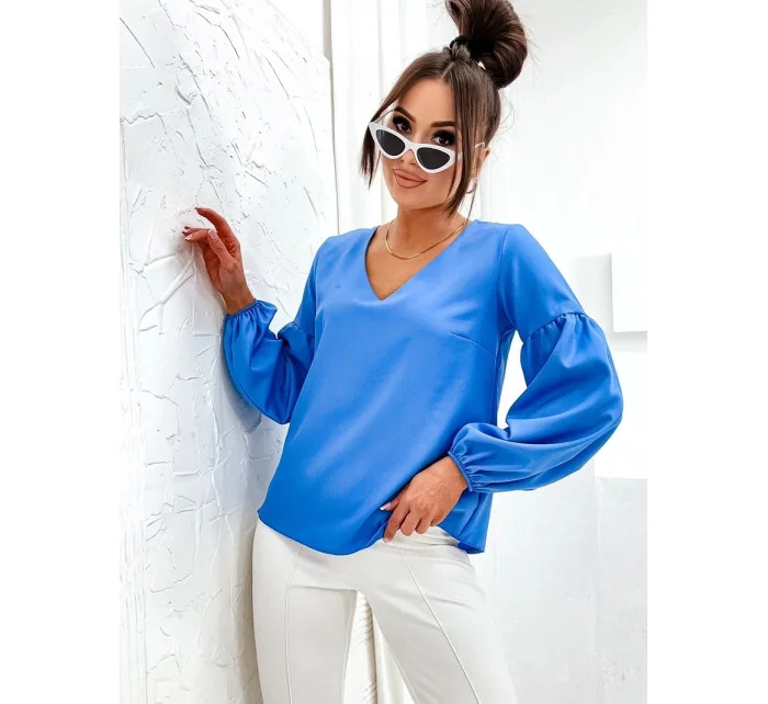 Svetlomodrá elegantná dámska blúzka s ozdobnými rukávmi (698)