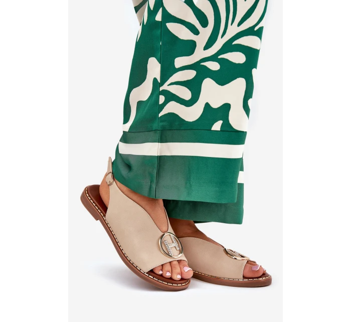 Ploché elegantní sandály s ozdobou béžové model 21685763 - Boto Ploché elegantní sandály s ozdobou béžové model 21685763 - Boto