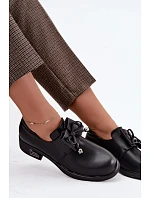 Lakové kožené dámské polobotky s mašlí  černé model 22359895 - T.Sokolski